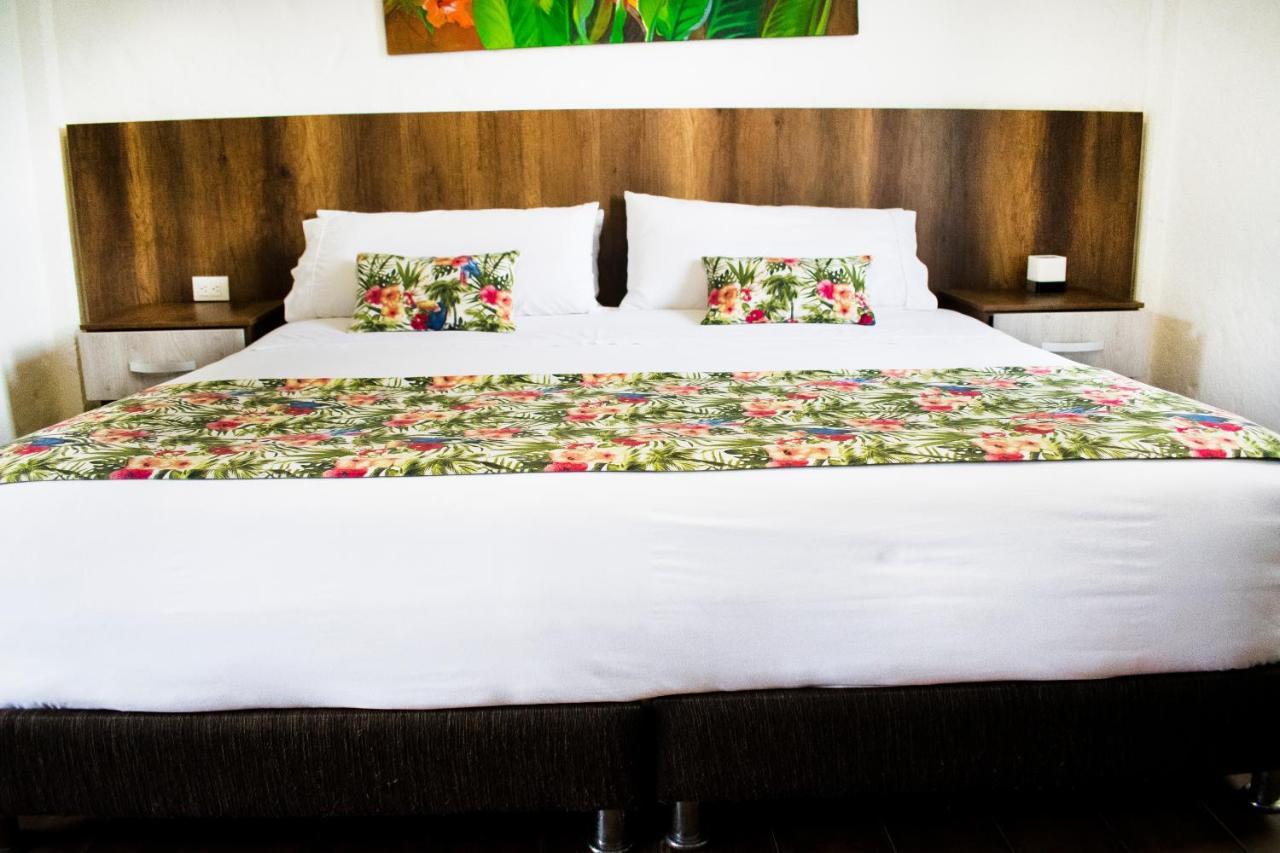 Hotel Hacienda Santa Clara Санта-Роса-де-Кабаль Екстер'єр фото