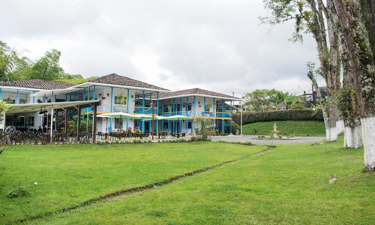Hotel Hacienda Santa Clara Санта-Роса-де-Кабаль Екстер'єр фото