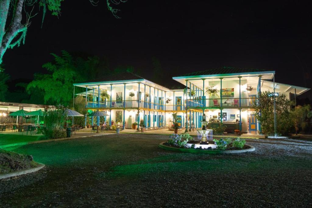 Hotel Hacienda Santa Clara Санта-Роса-де-Кабаль Екстер'єр фото